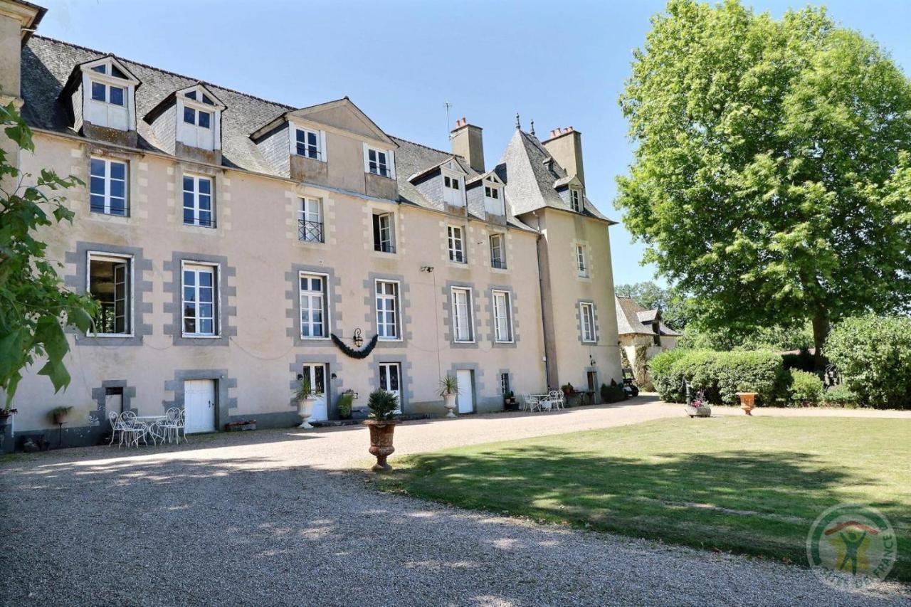Chateau Du Golf De La Freslonniere Le Rheu Exterior foto